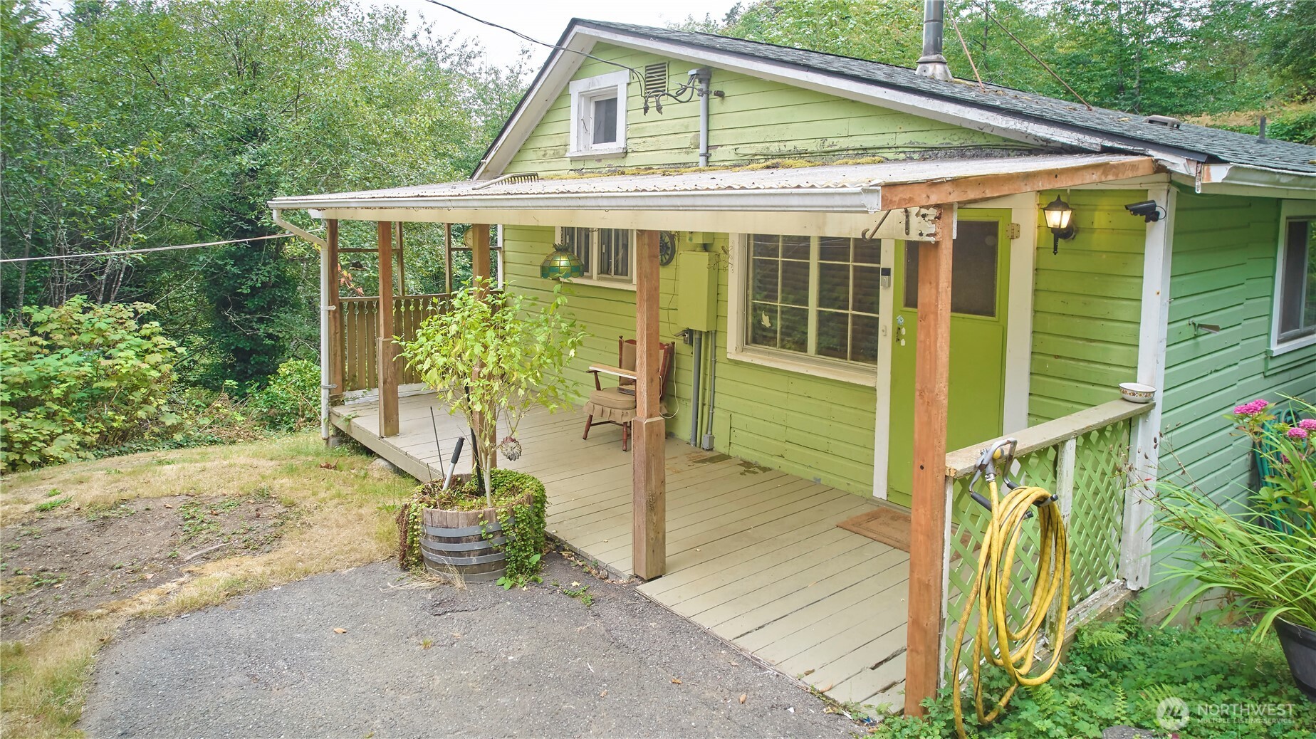 206 Pioneer Boulevard Property Photo 2