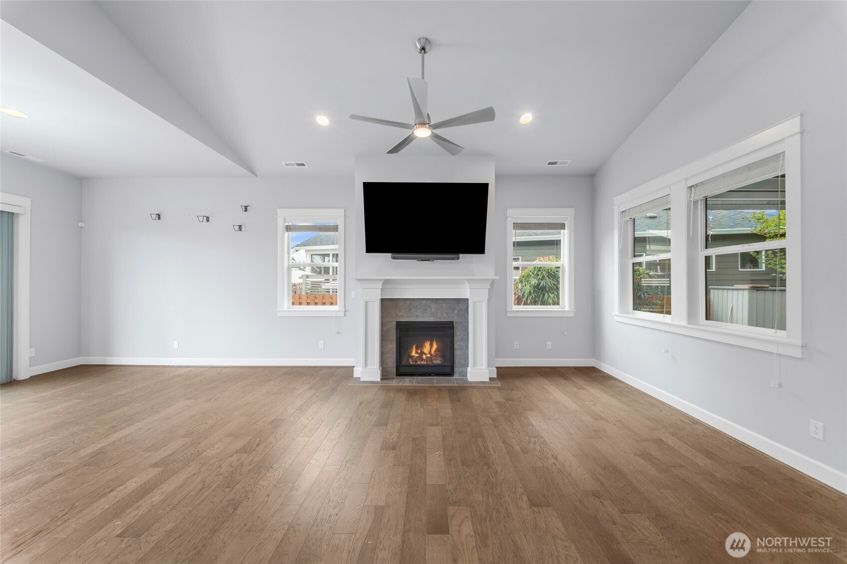 3346 Arrowroot Street Property Photo 8