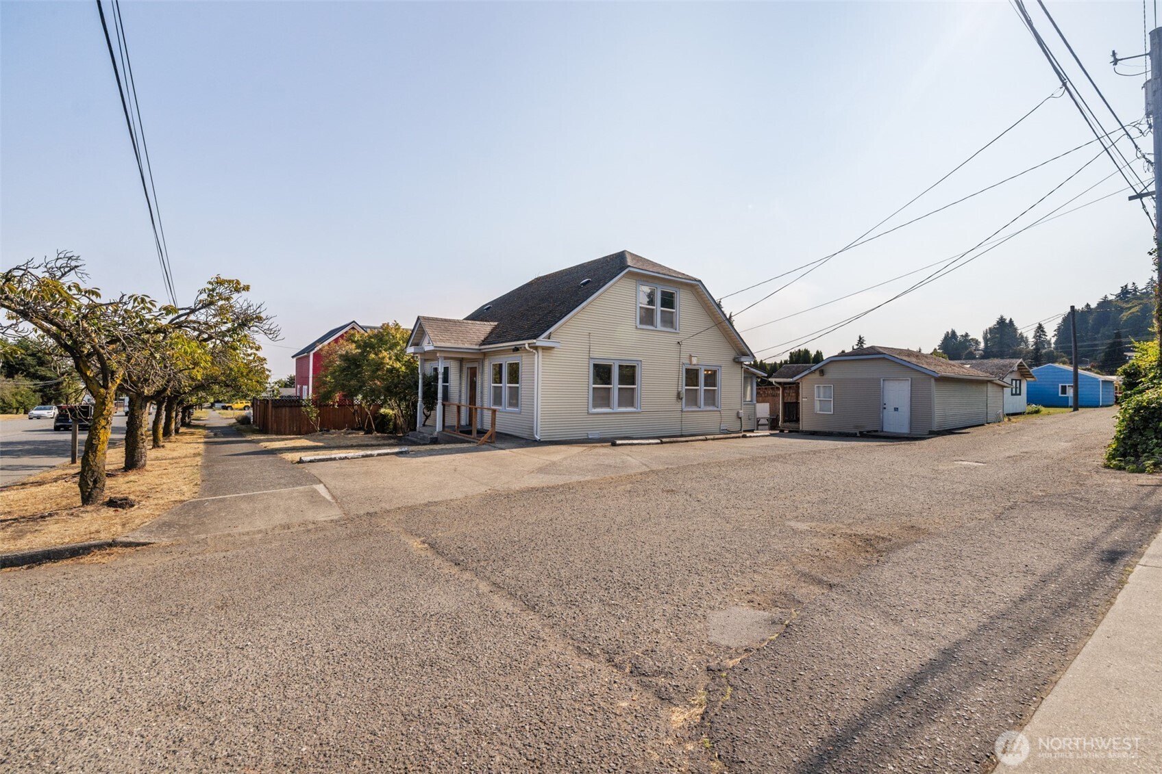 711 S Race Street Property Photo 28