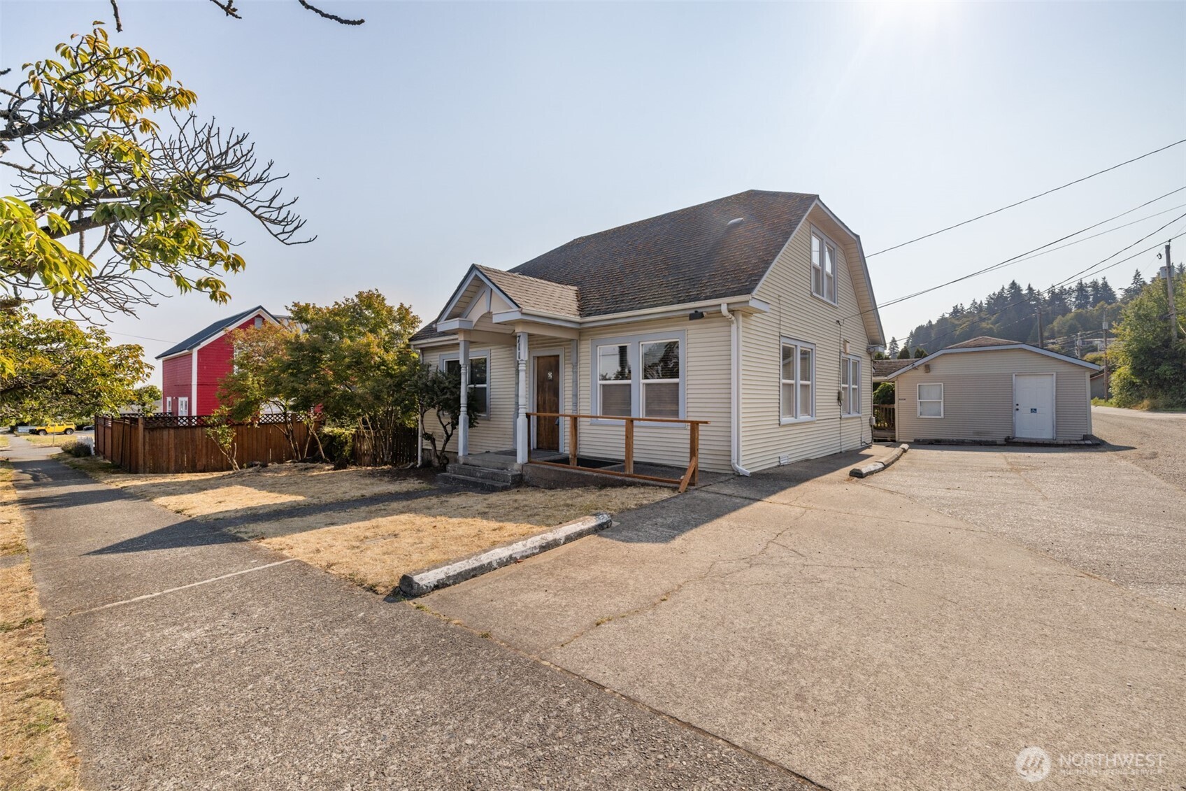 711 S Race Street Property Photo 29