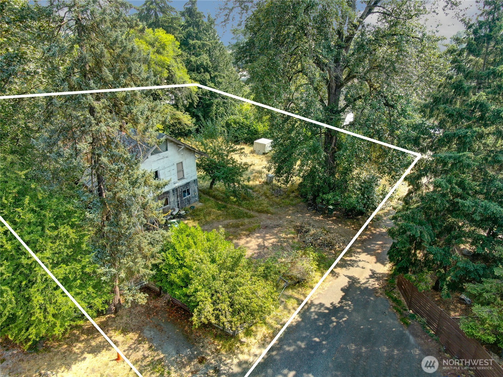 701 Sw Sunset Blvd Property Photo 2