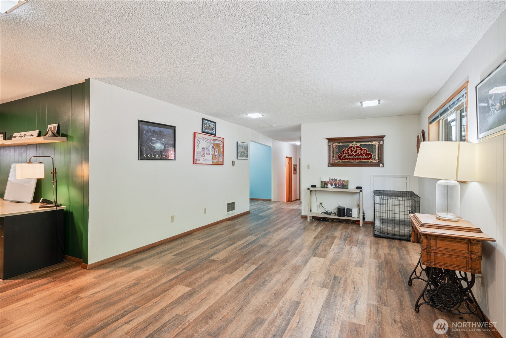 2337 W Hills Drive Property Photo 19