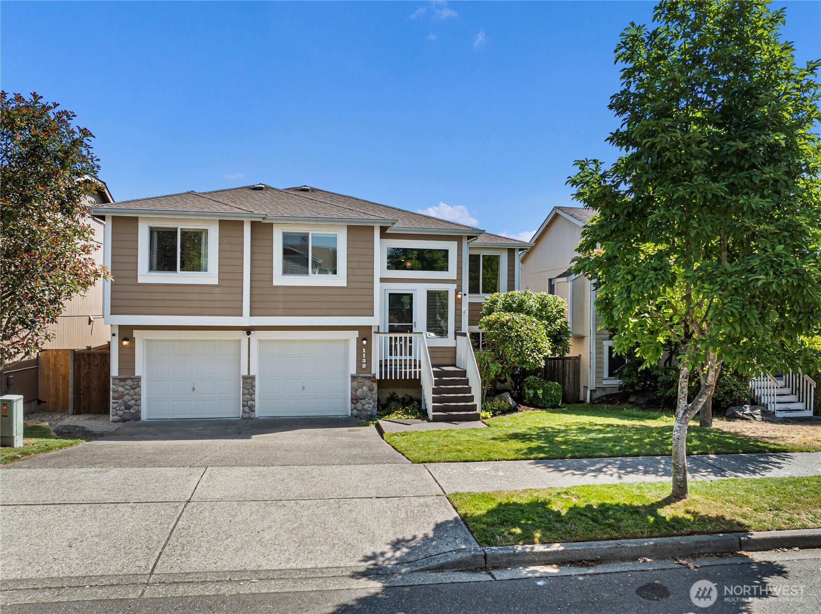 1132 Villanova Street Property Photo 1