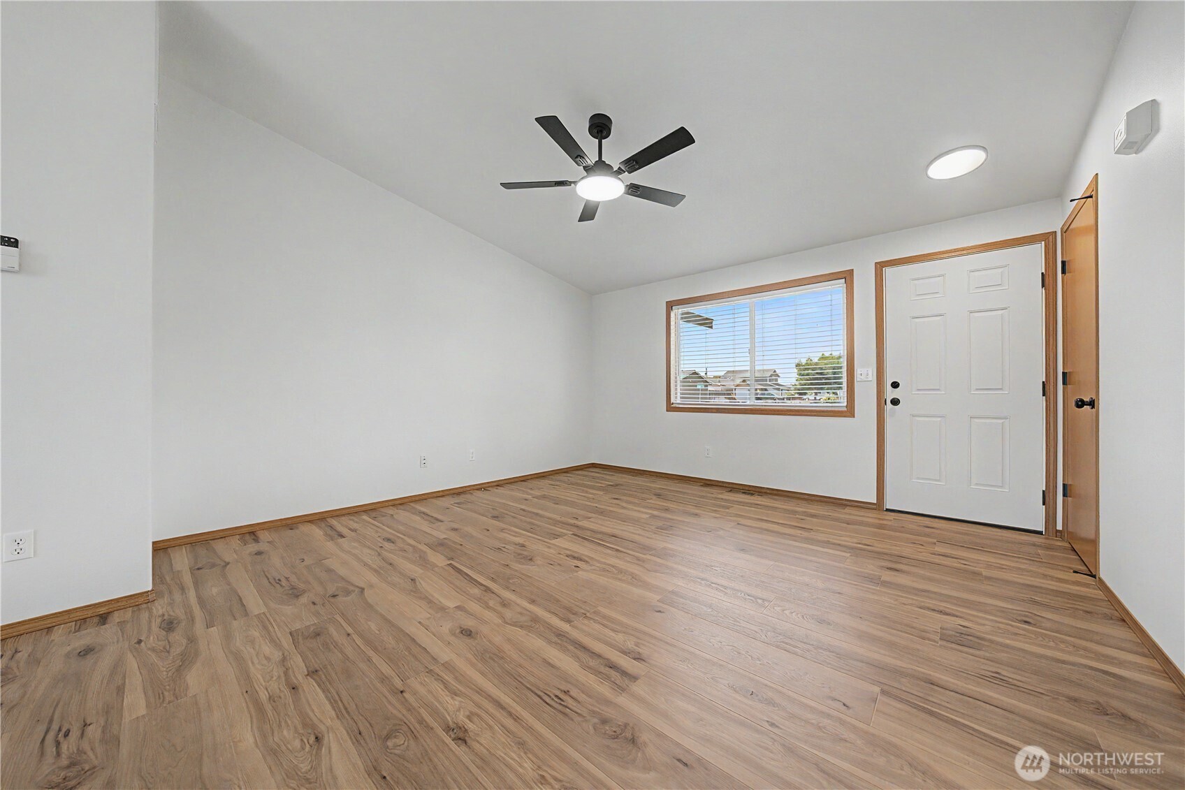 513 Monarch Street Property Photo 5