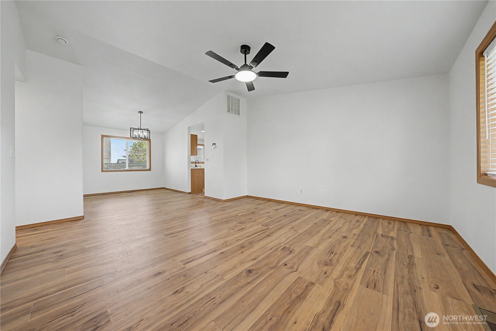513 Monarch Street Property Photo 6