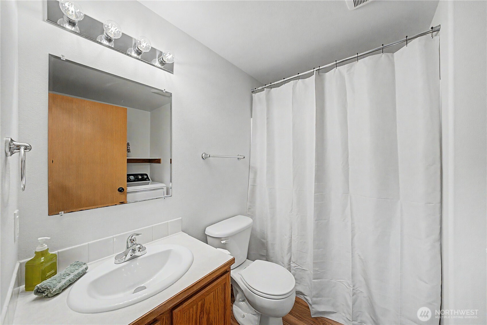 513 Monarch Street Property Photo 18