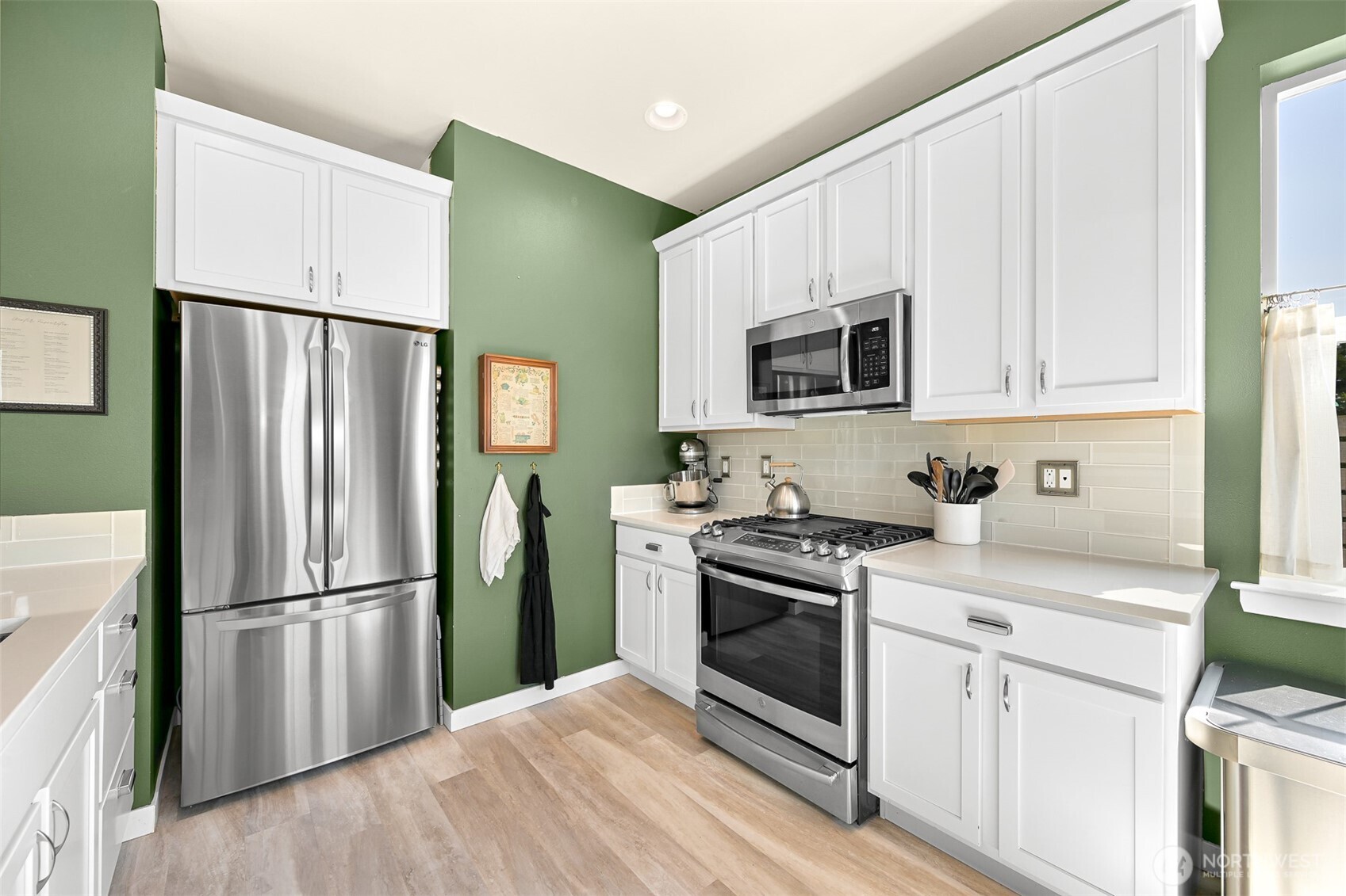 4736 Spring Brook Court Property Photo 6