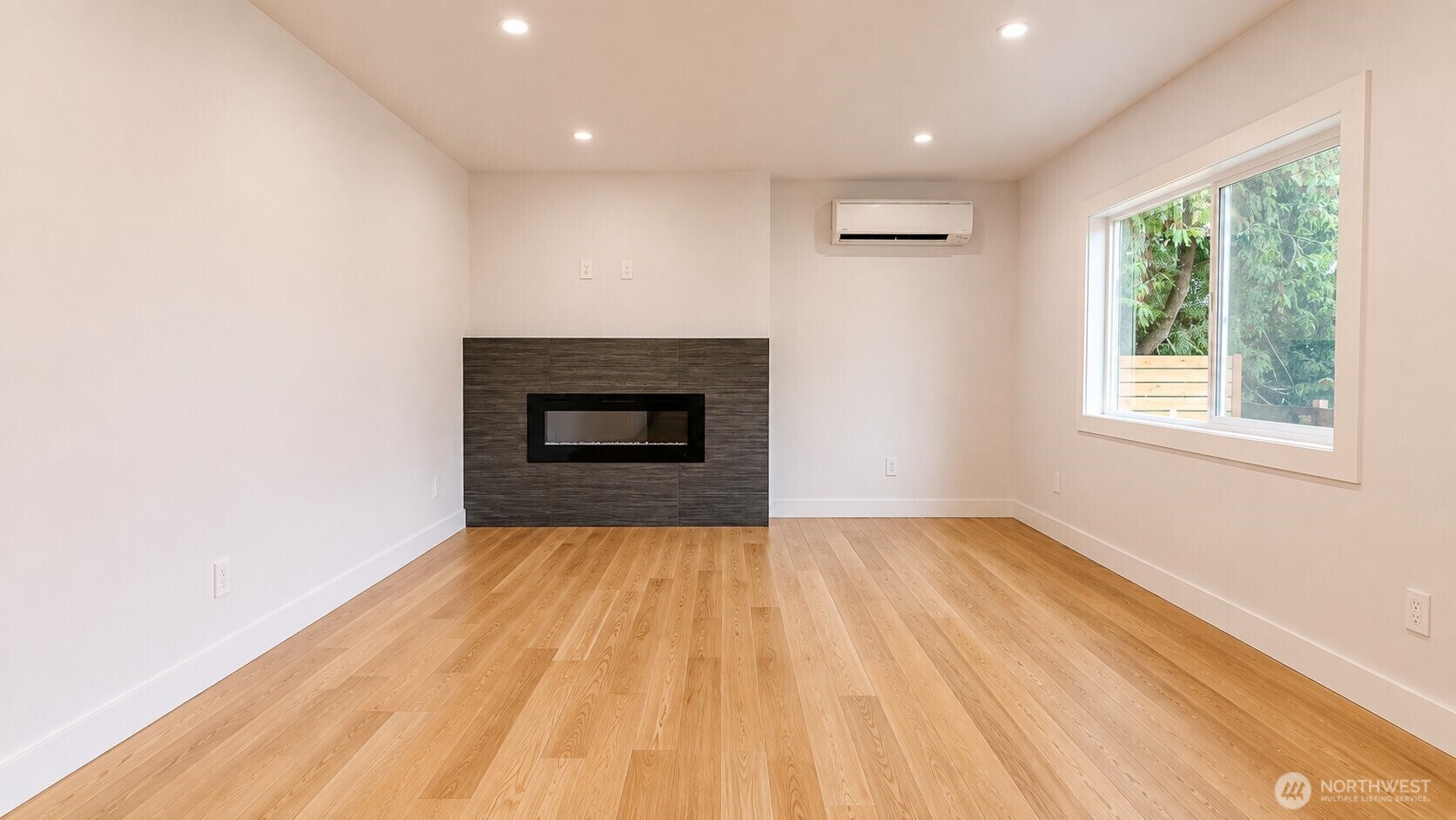 11232 1st Avenue Property Photo 5