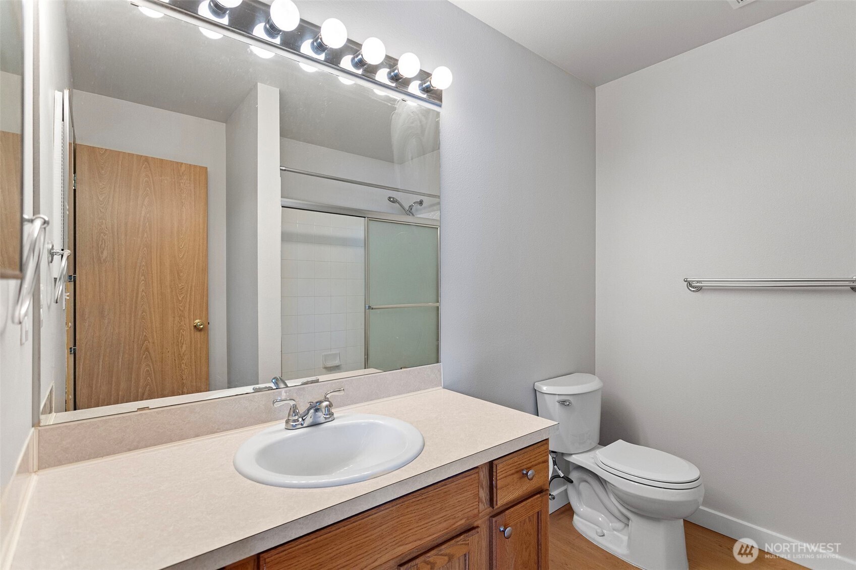 15815 Admiralty Way D-4 Property Photo 11