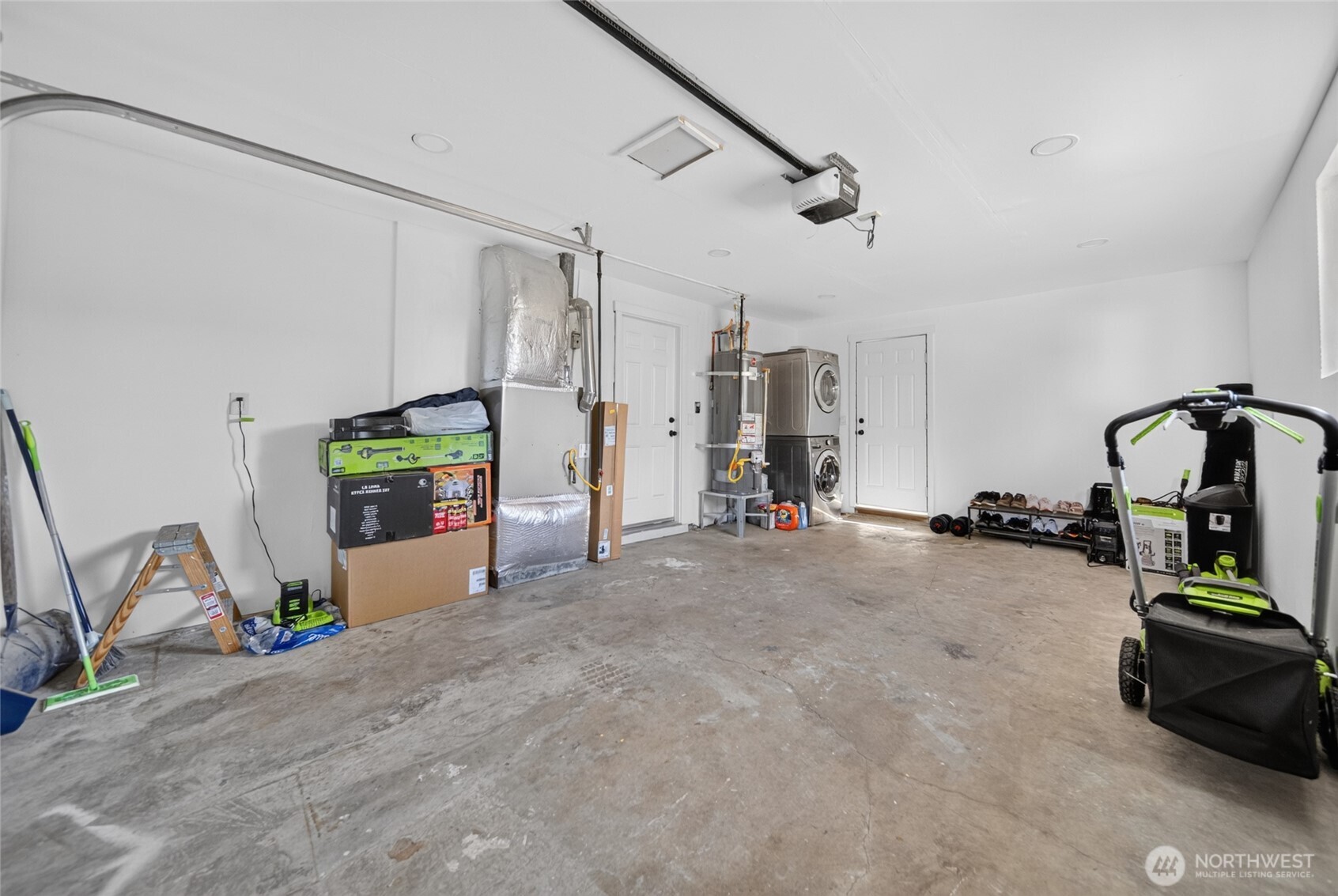 233 S 301st Street Property Photo 27