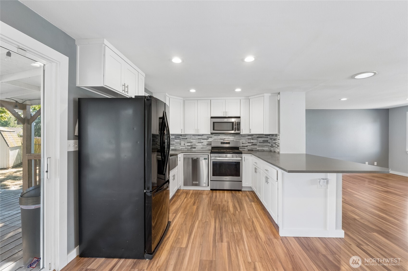 1413 S 276th Place Property Photo 10