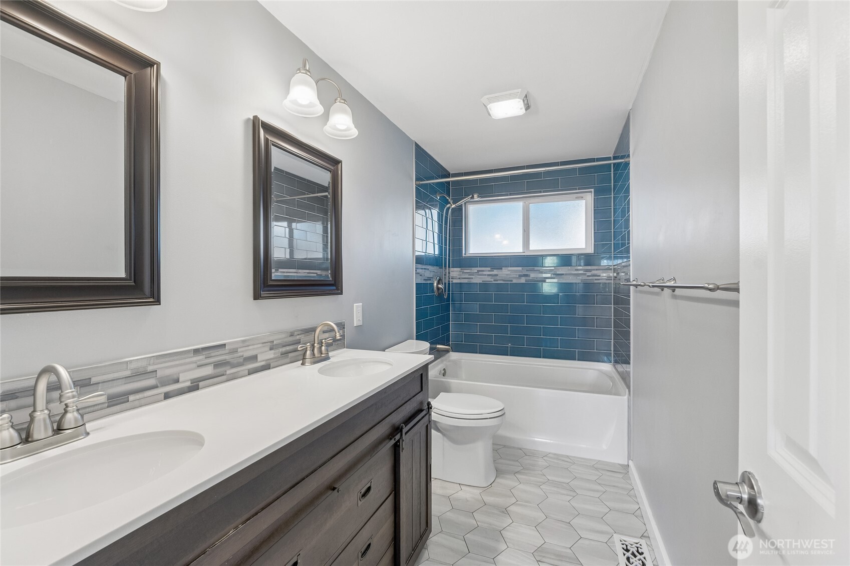 1413 S 276th Place Property Photo 19