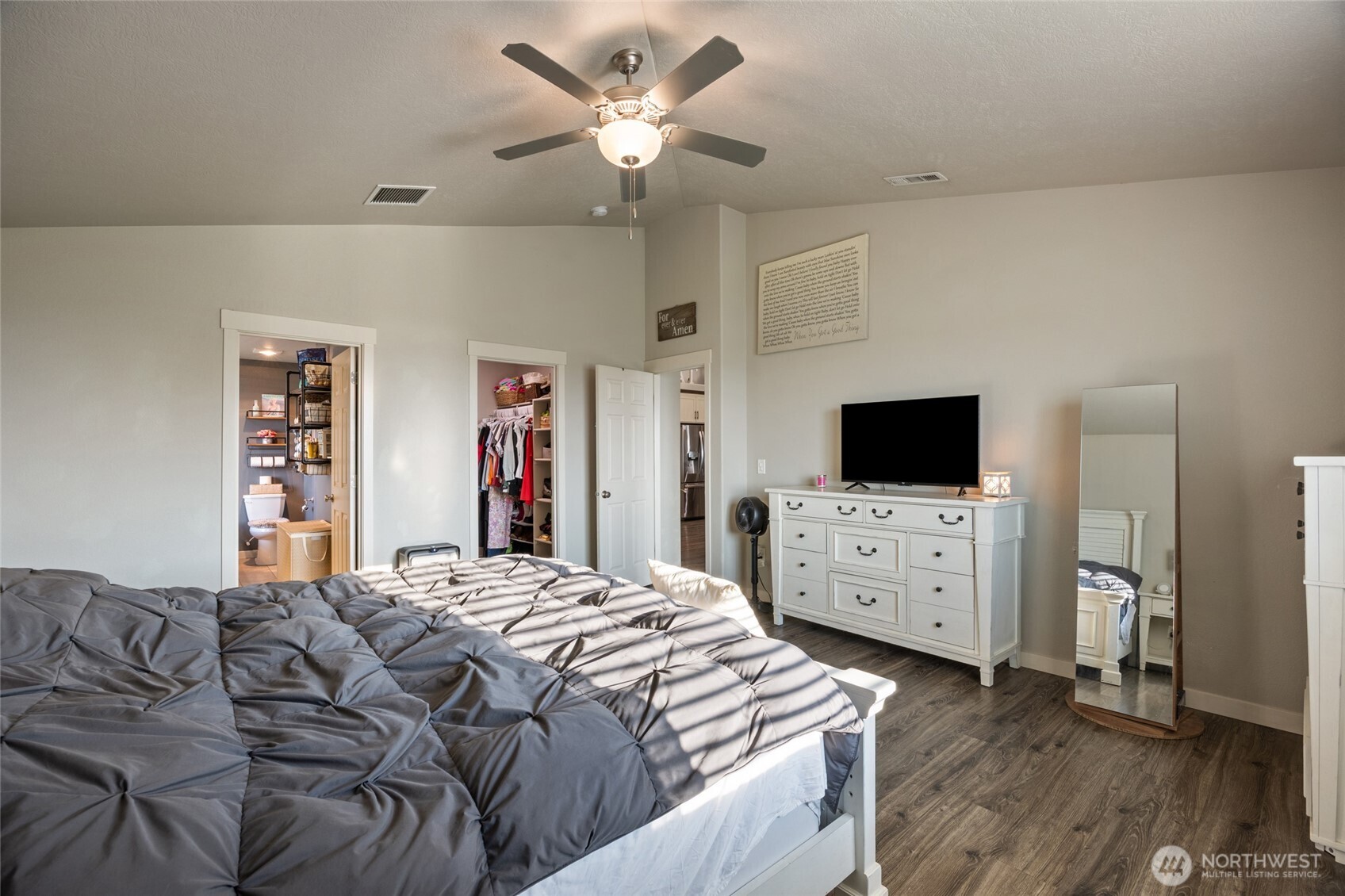 724 I.6 Property Photo 19