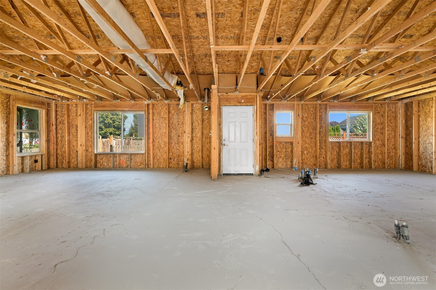 221 Front Street Property Photo 7