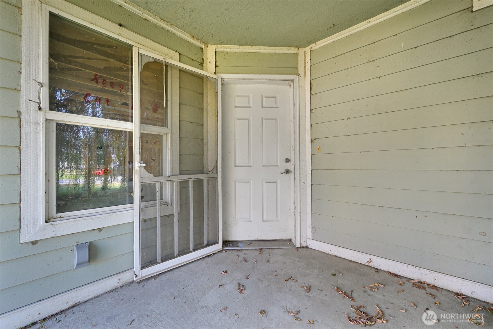 221 Front Street Property Photo 13