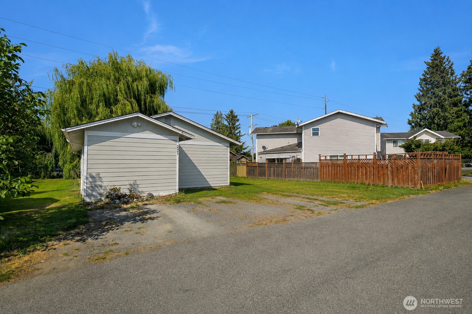 221 Front Street Property Photo 17
