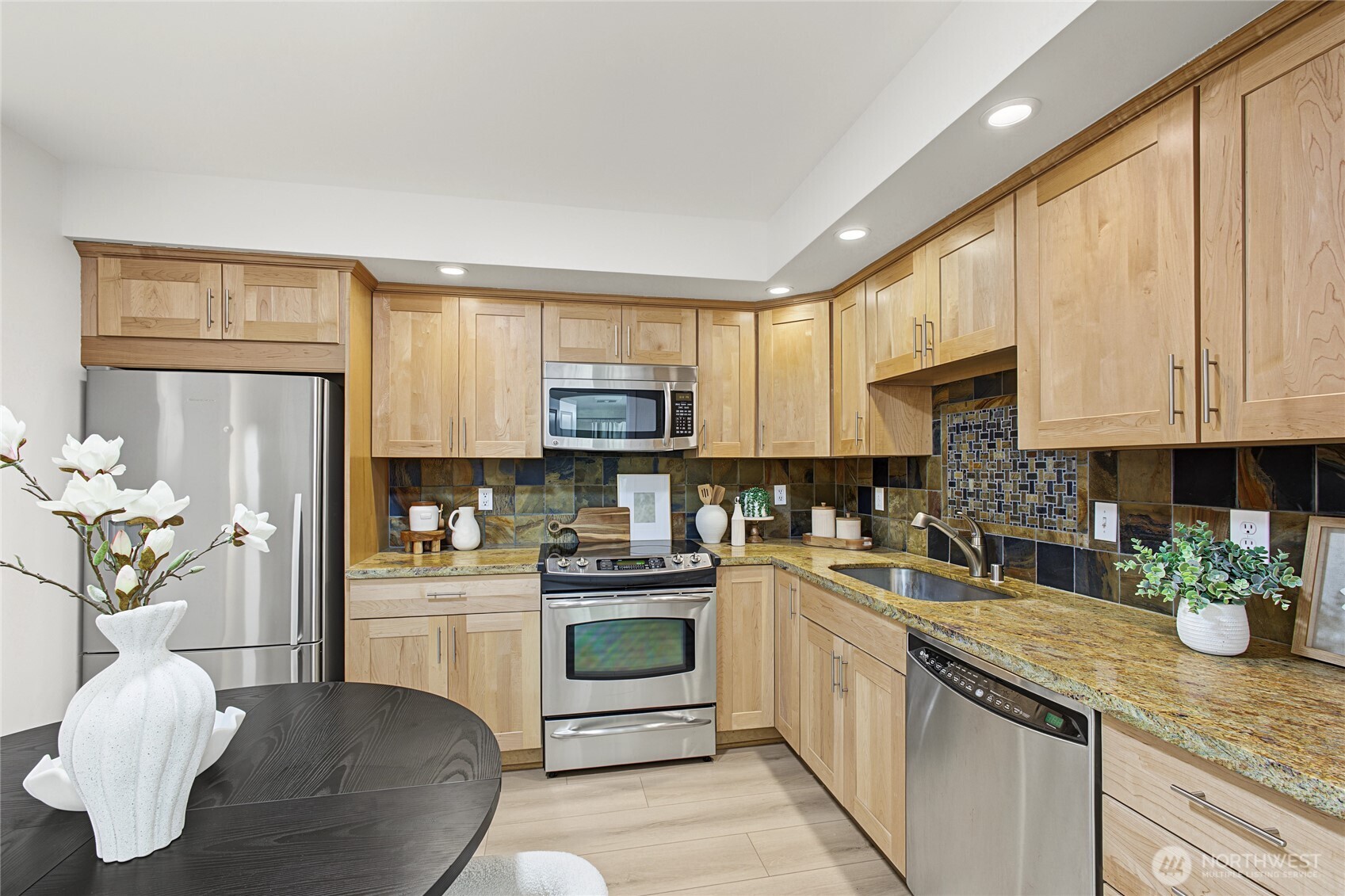 4116 California Ave Sw 308 Property Photo 9