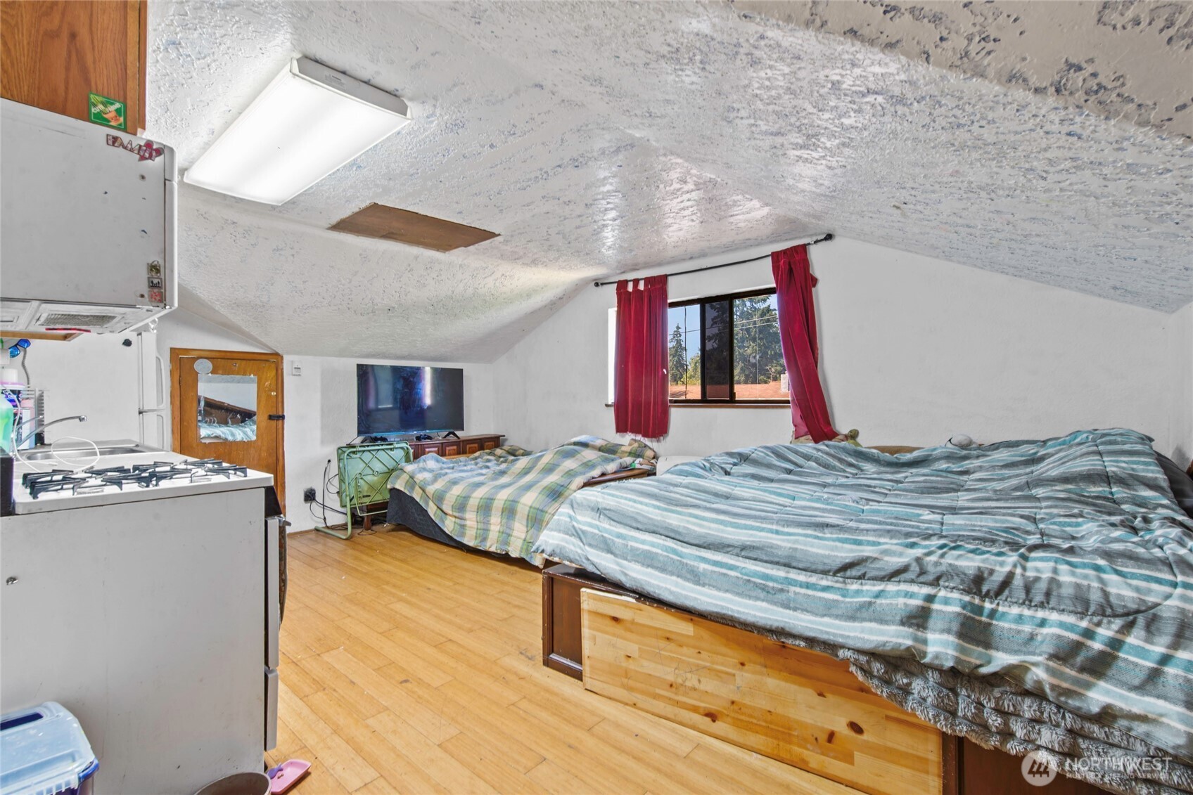 302 115th Street Property Photo 14
