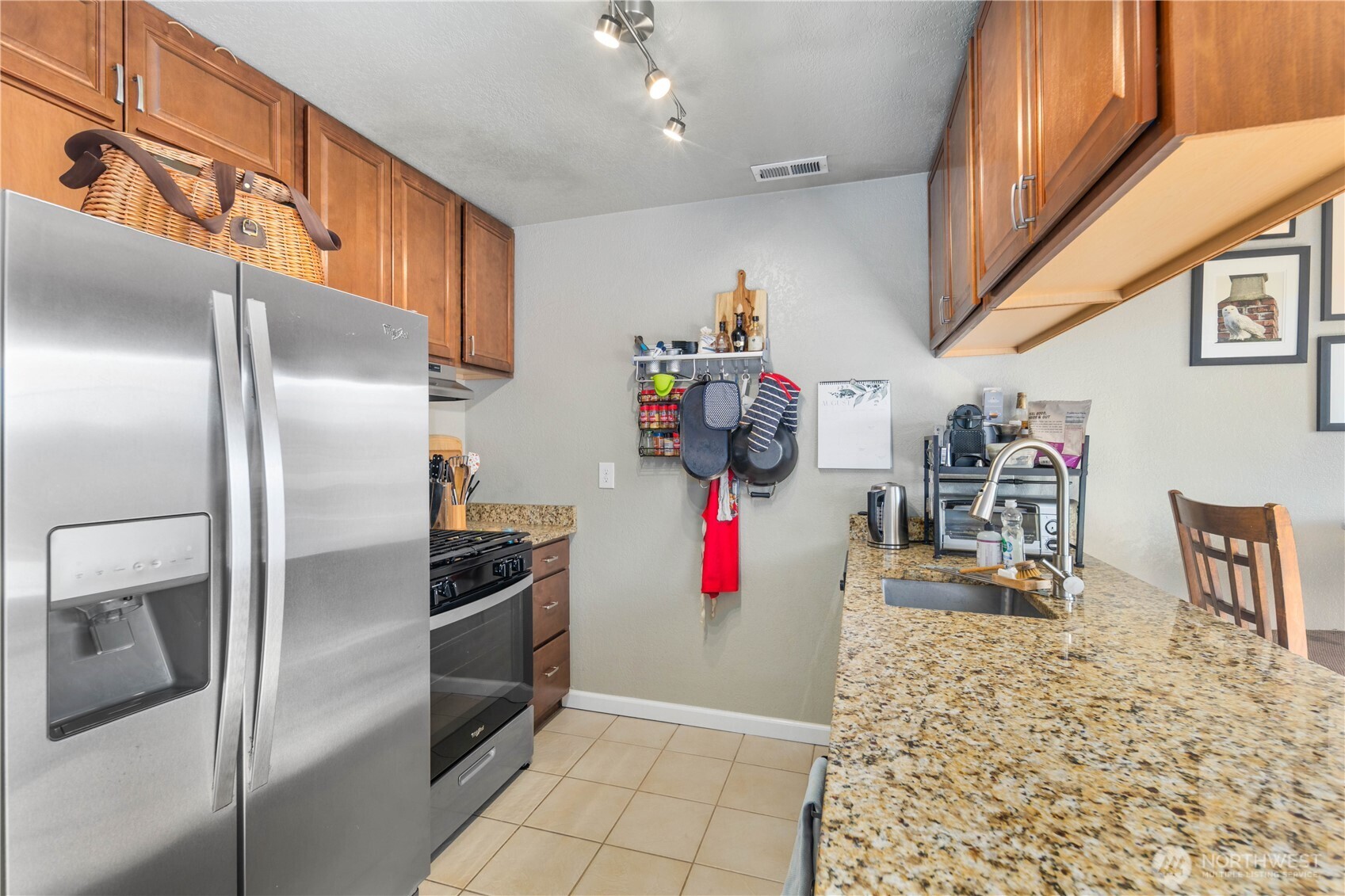 4131 21st Avenue Property Photo 6
