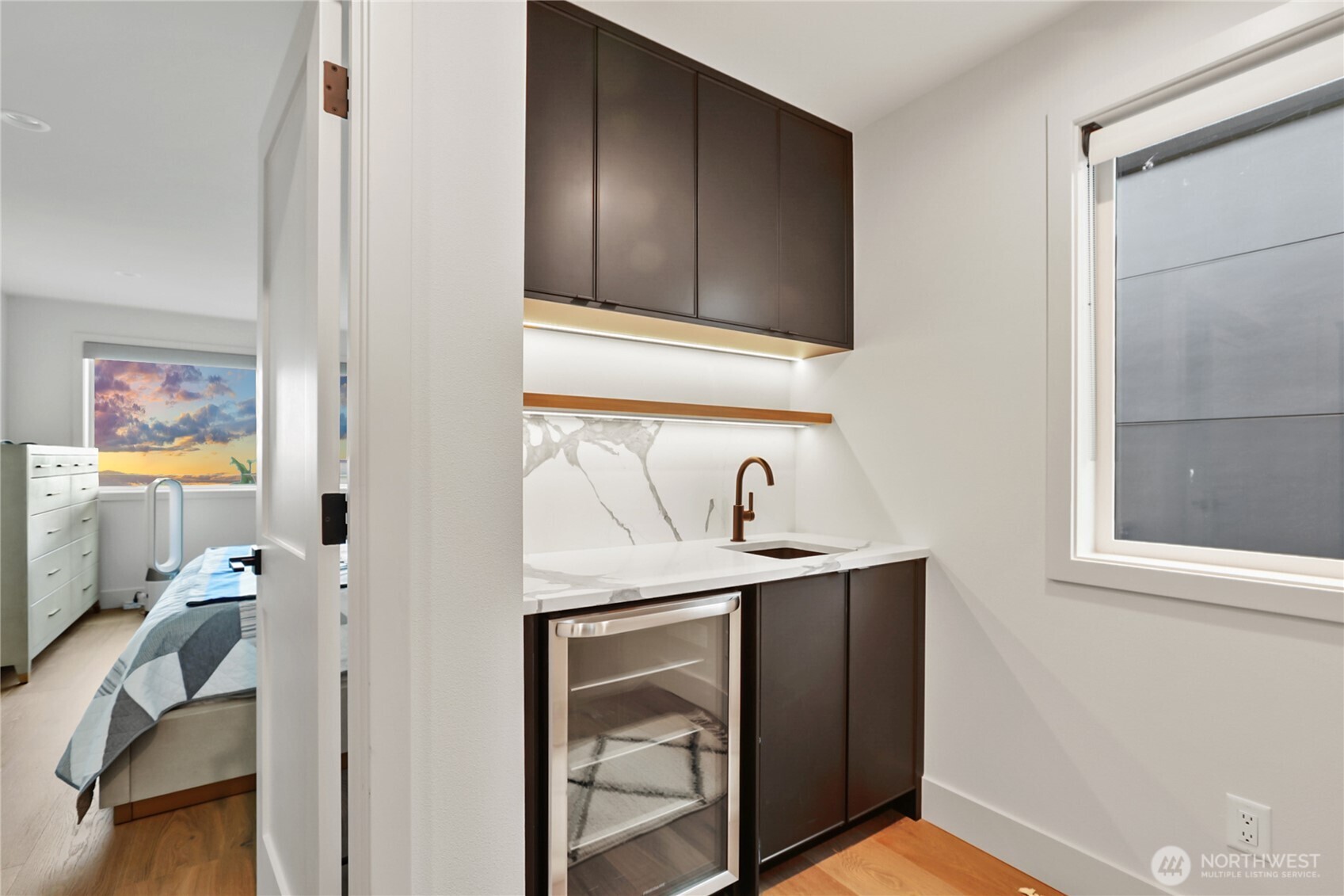 246 5th Avenue Property Photo 10