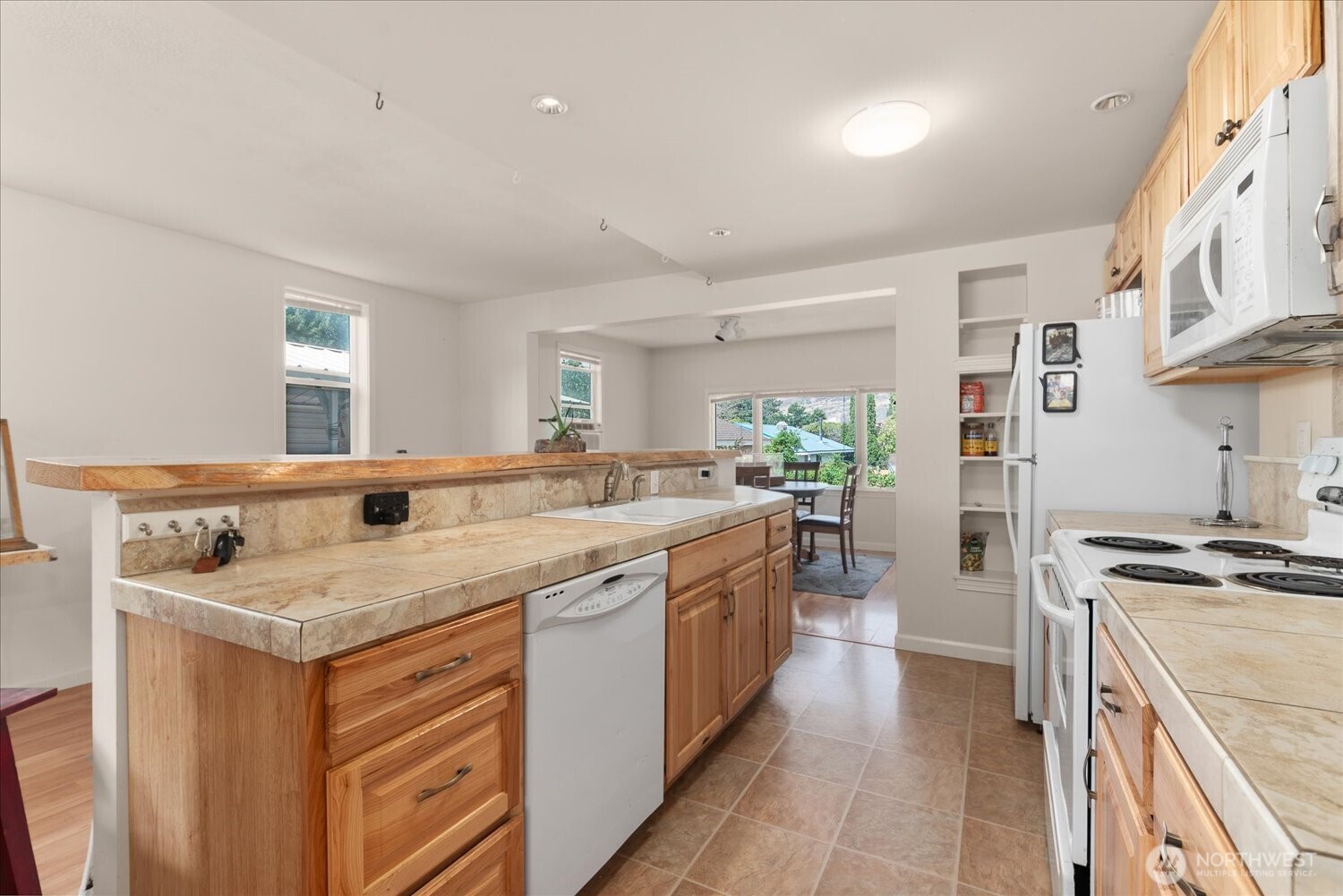 1028 Camas Street Property Photo 8