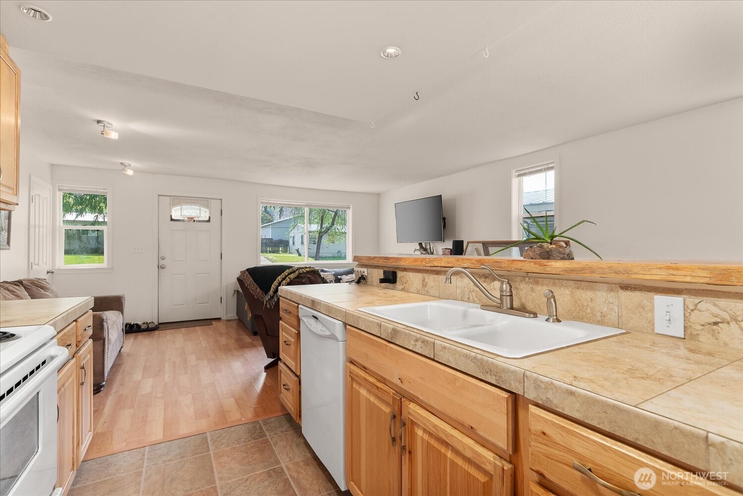 1028 Camas Street Property Photo 10