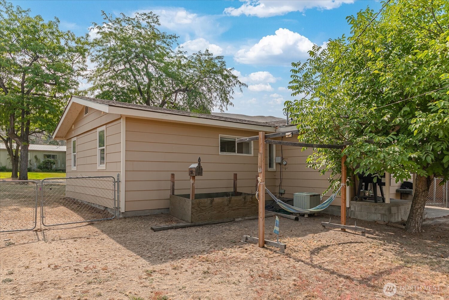 1028 Camas Street Property Photo 27