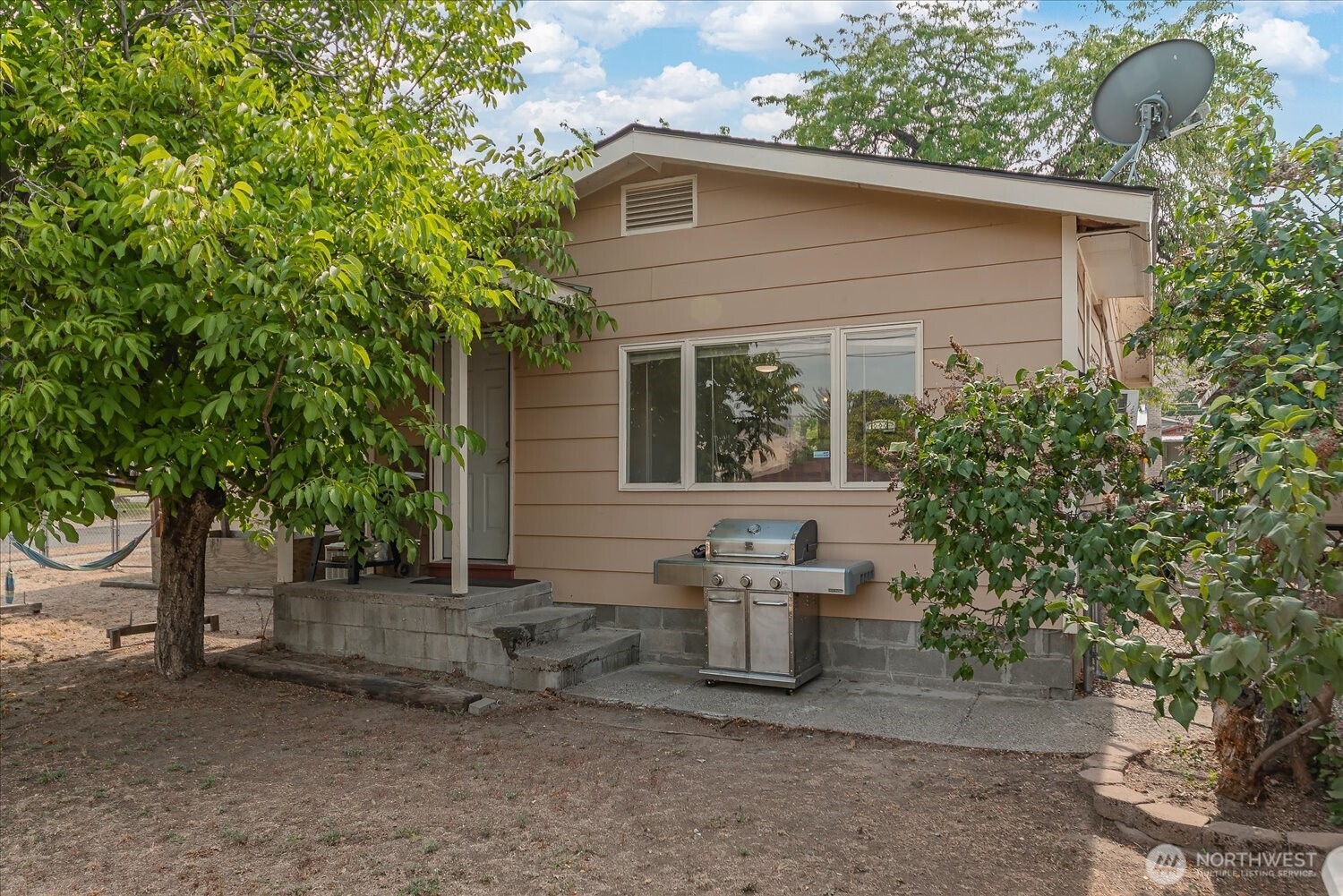 1028 Camas Street Property Photo 28
