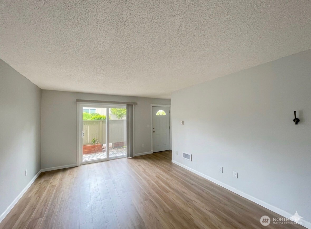 6006 N 15th C104 Property Photo 5
