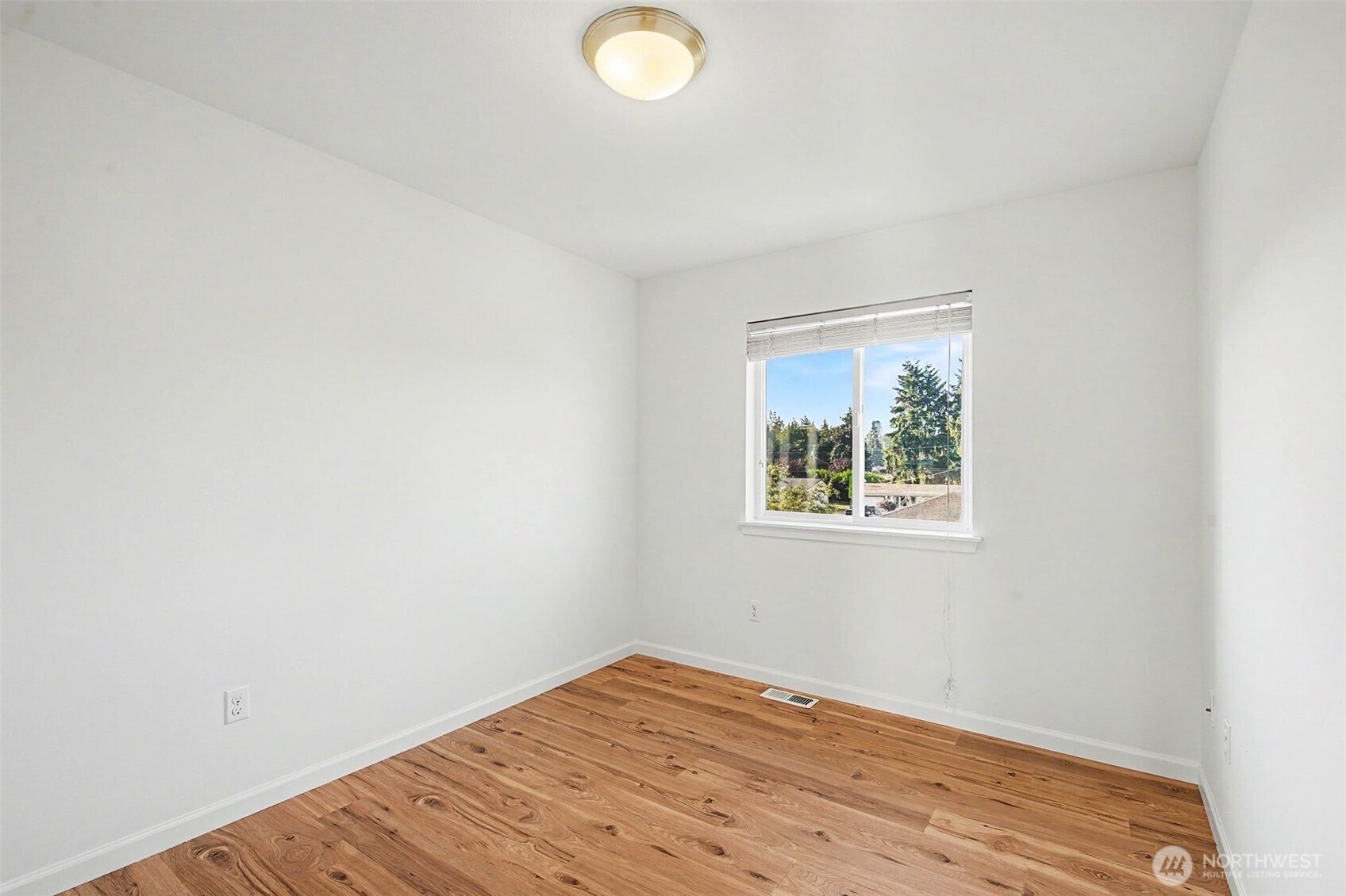 924 S 134th Street Property Photo 15
