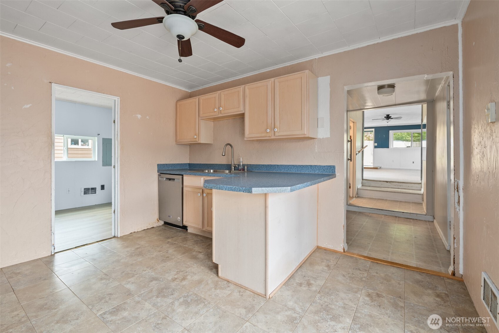 1720 2nd Street Property Photo 9