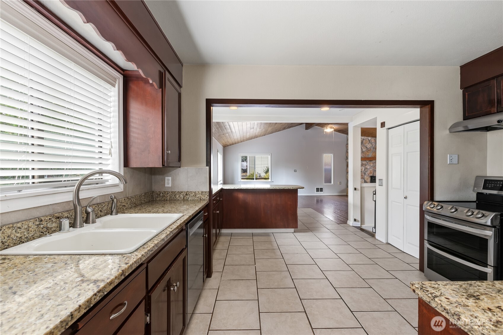 1319 196th Place Property Photo 14