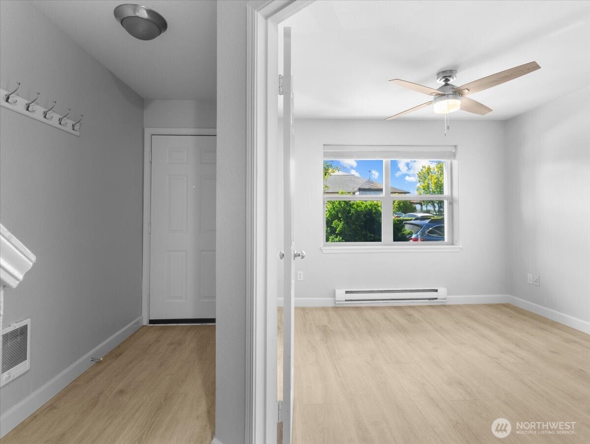 758 Se Fairwinds Loop Property Photo 4