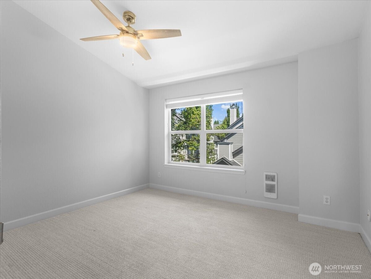 758 Se Fairwinds Loop Property Photo 20