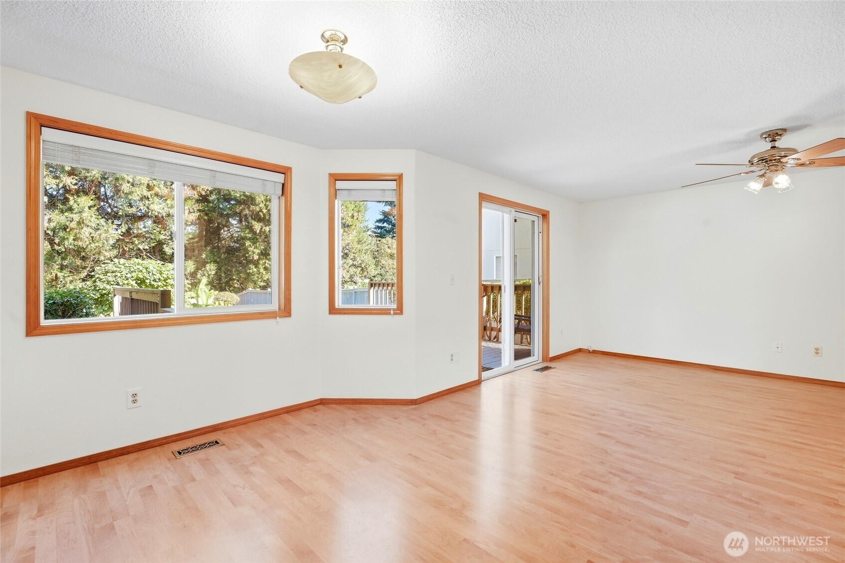 16406 Ne 35th Street Property Photo 14