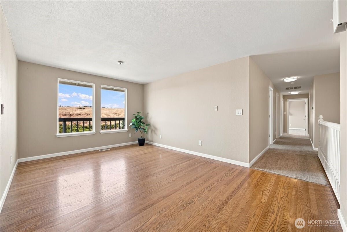 1104 N Fellows Drive Property Photo 15