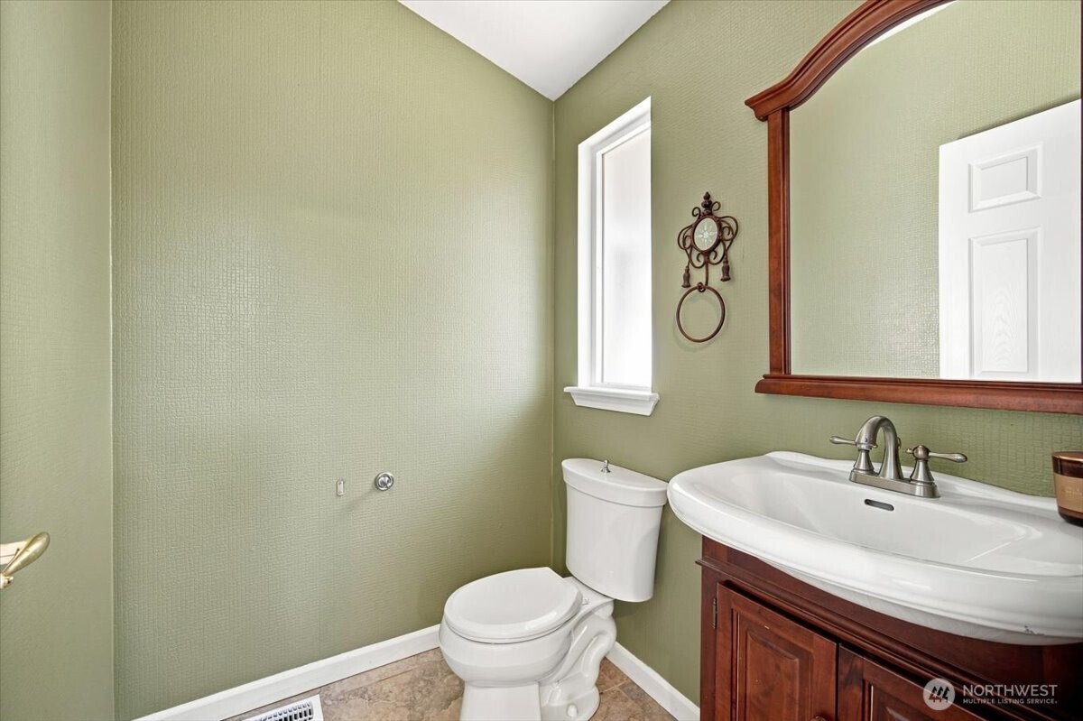 1104 N Fellows Drive Property Photo 26