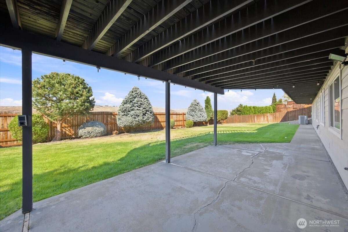 1104 N Fellows Drive Property Photo 35