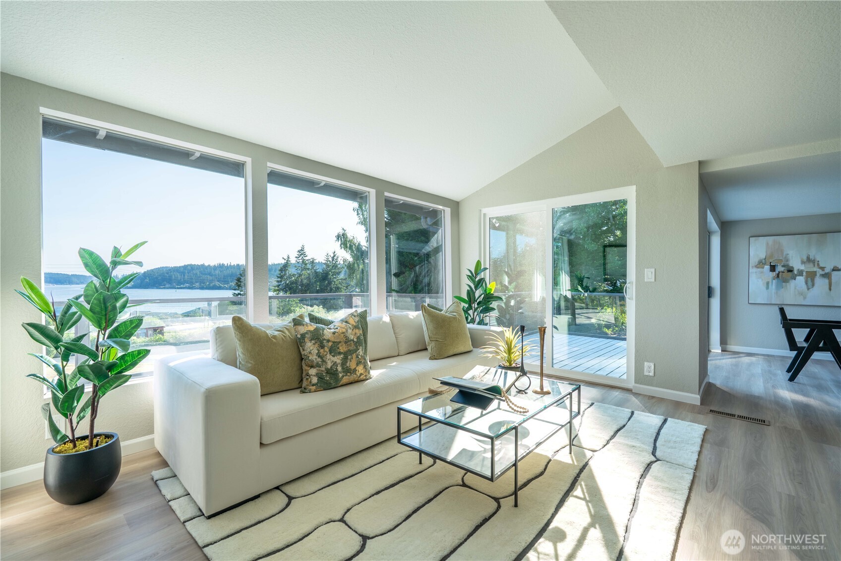 15210 Gibralter Road Property Photo 3