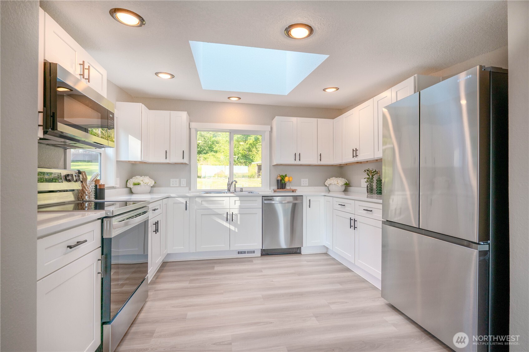 15210 Gibralter Road Property Photo 4