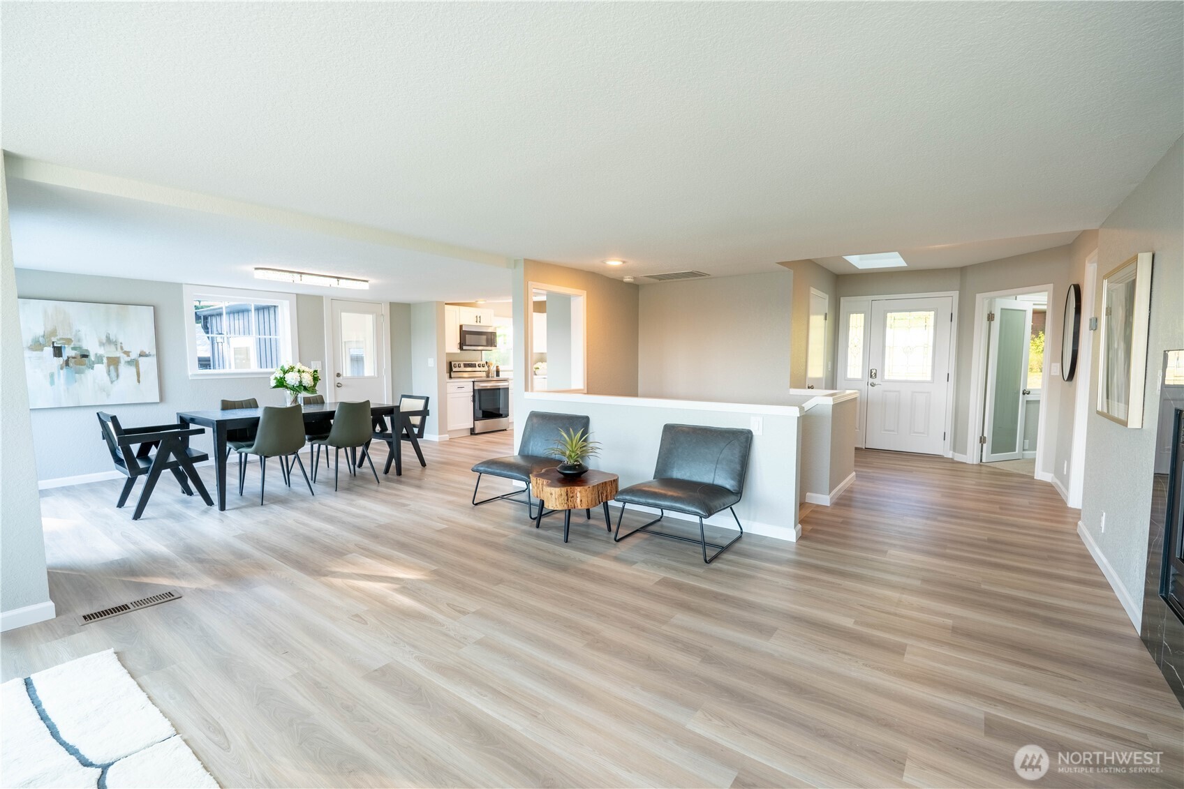 15210 Gibralter Road Property Photo 10