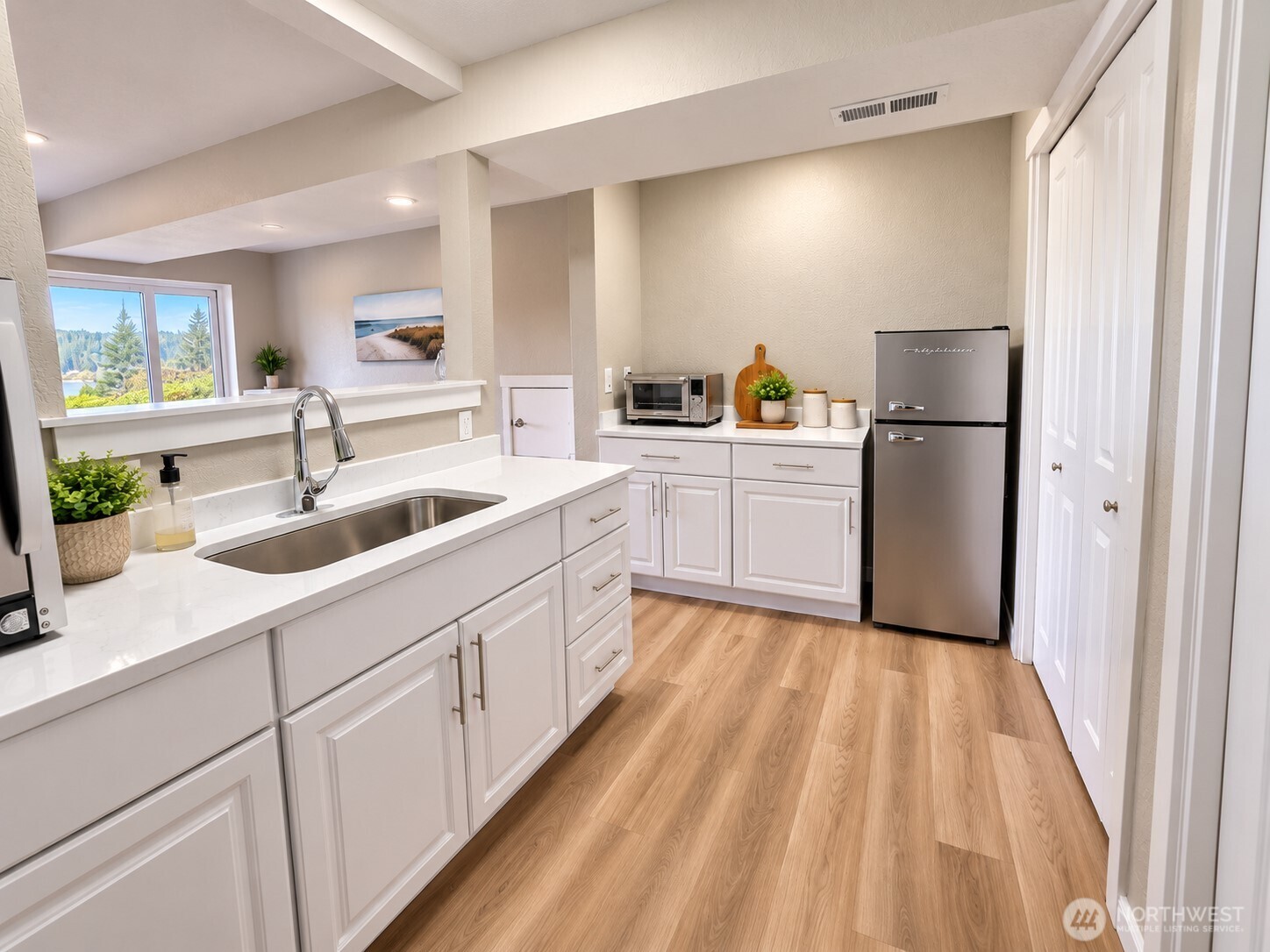15210 Gibralter Road Property Photo 19