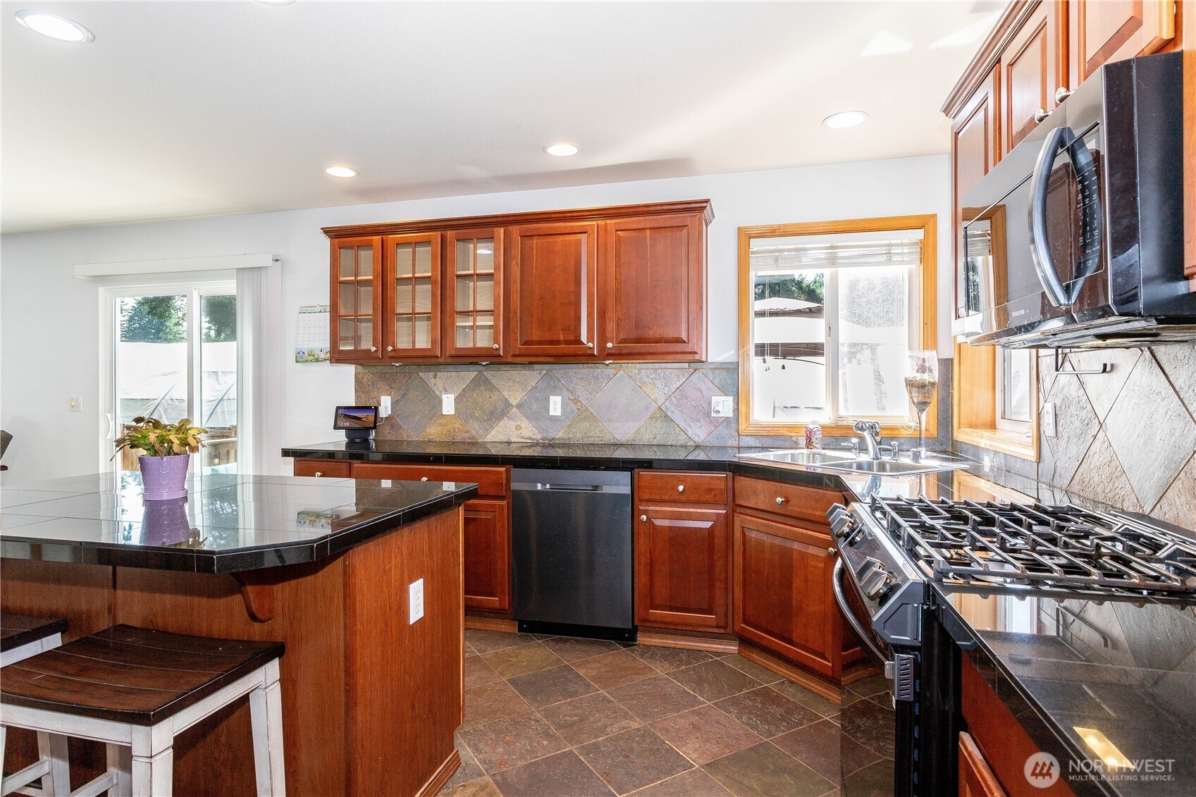18103 Se 247th Street Property Photo 8