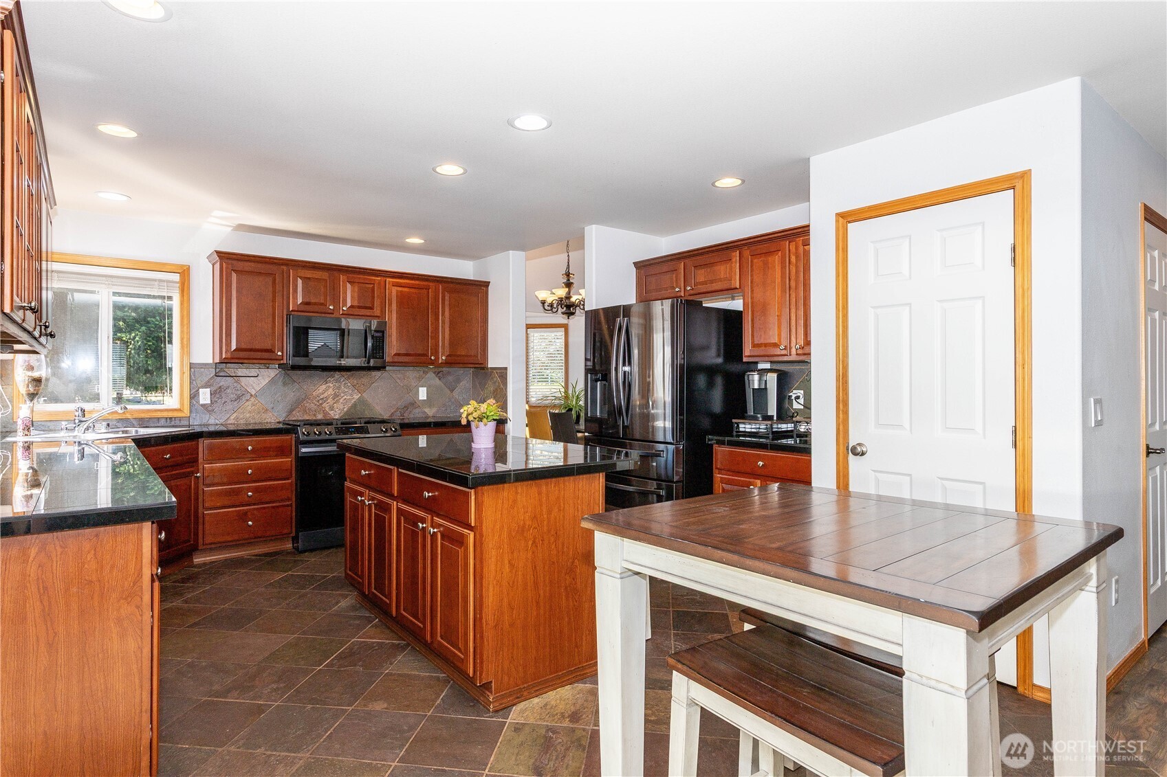 18103 Se 247th Street Property Photo 9