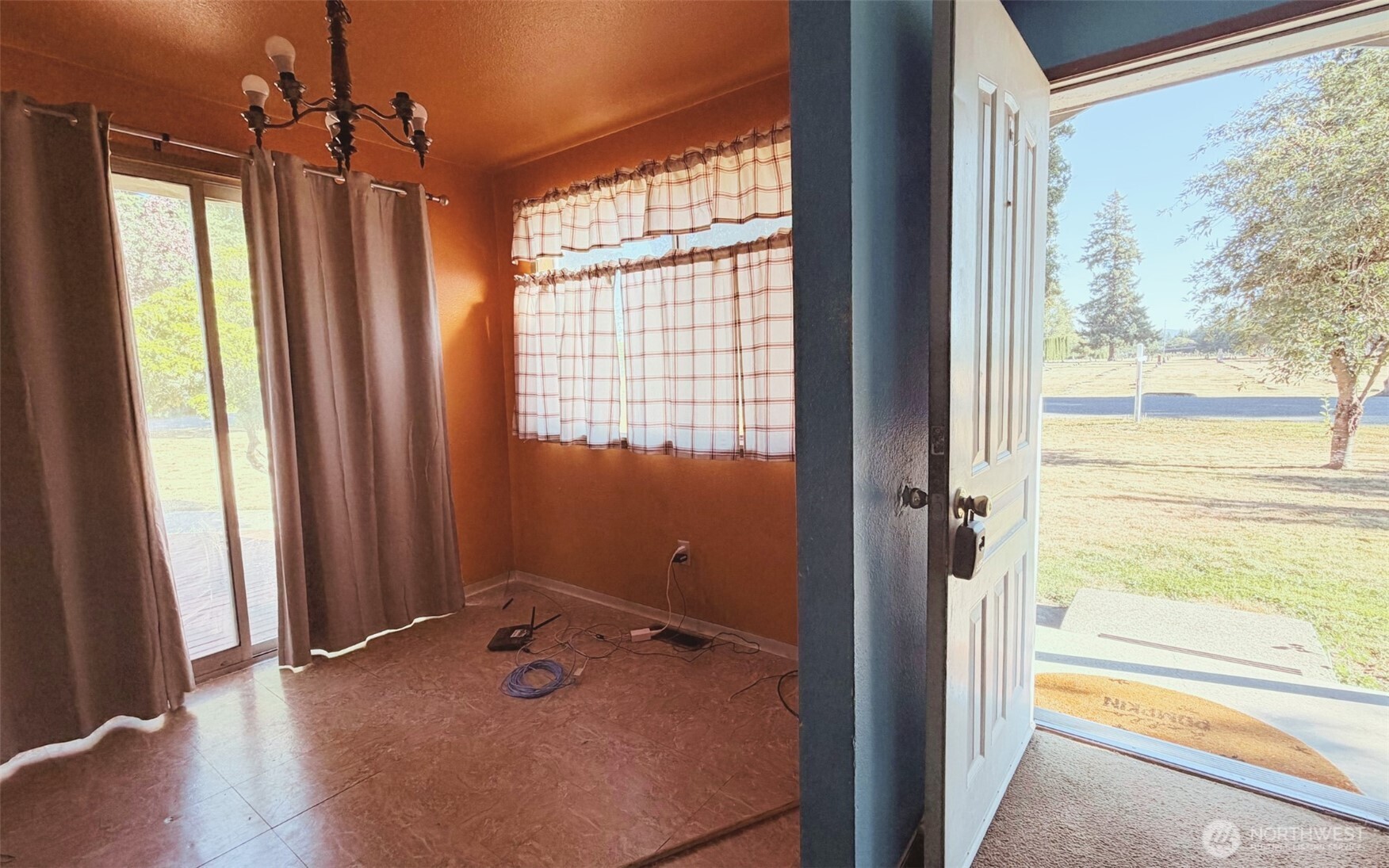 20291 Aliston Lane Property Photo 4