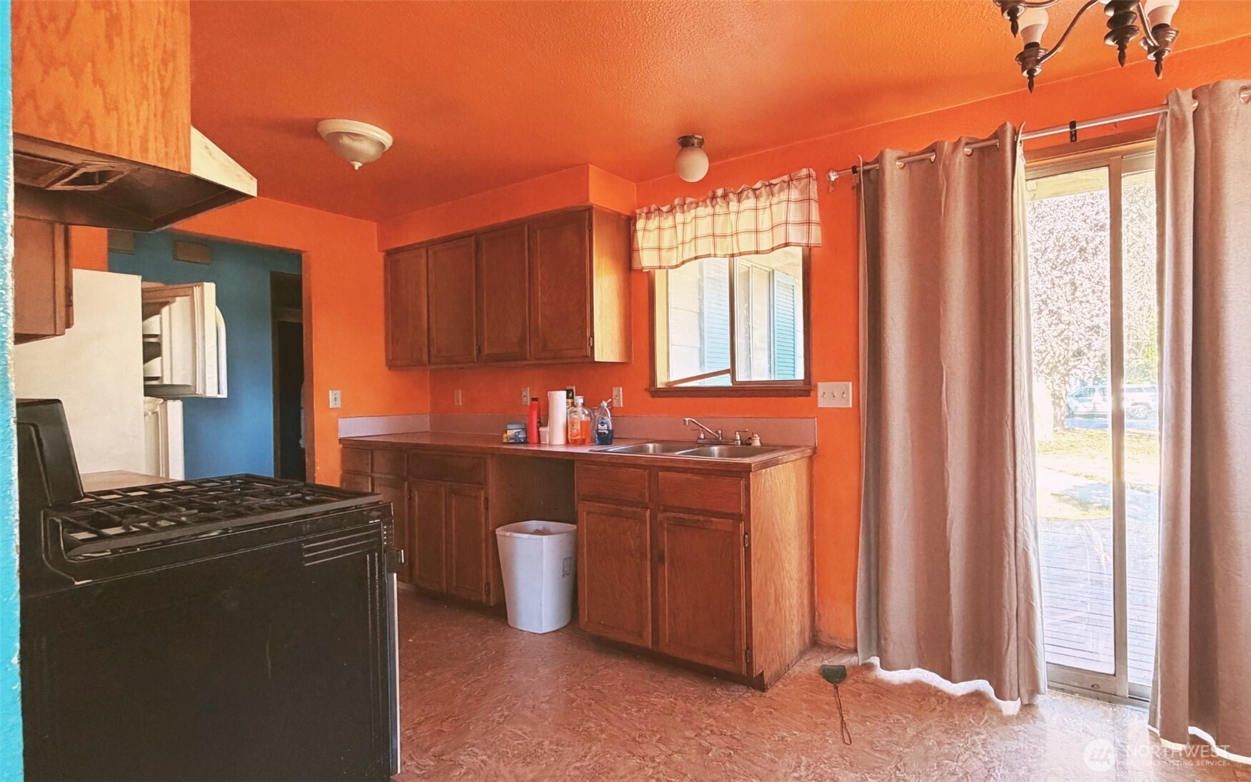 20291 Aliston Lane Property Photo 8