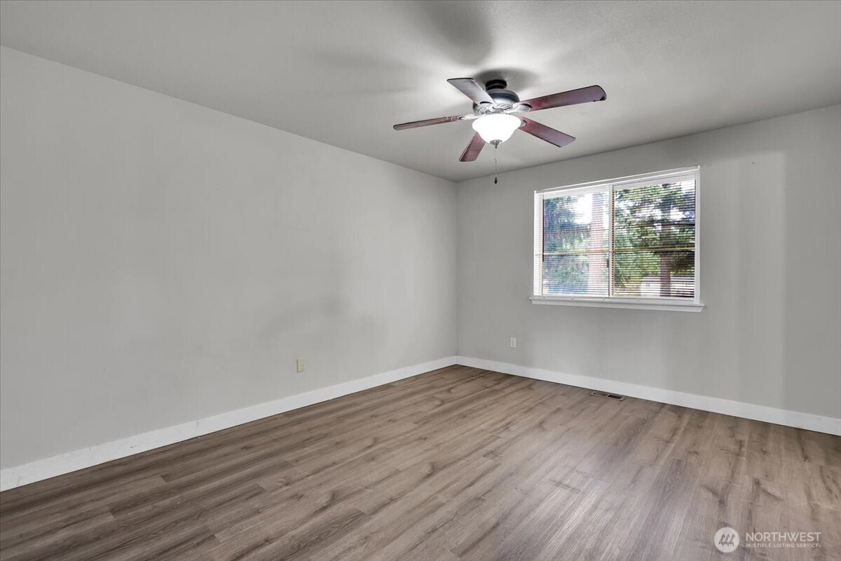 8415 199th Street Ct Property Photo 15
