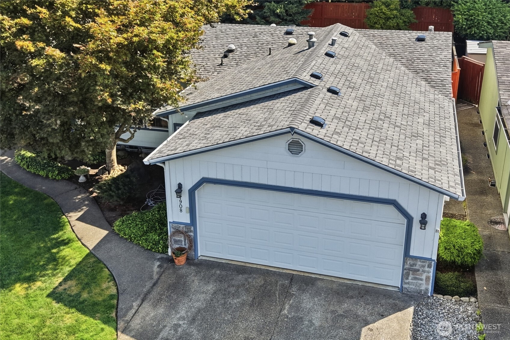 1908 177th Street Ct 33 Property Photo 5