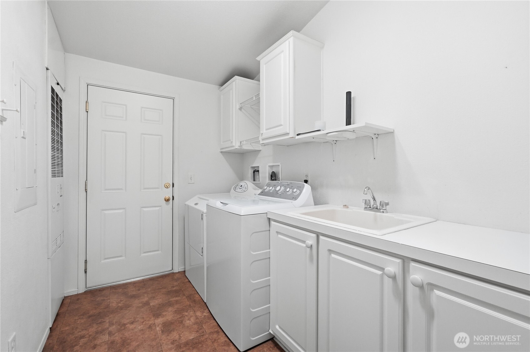 1908 177th Street Ct 33 Property Photo 24