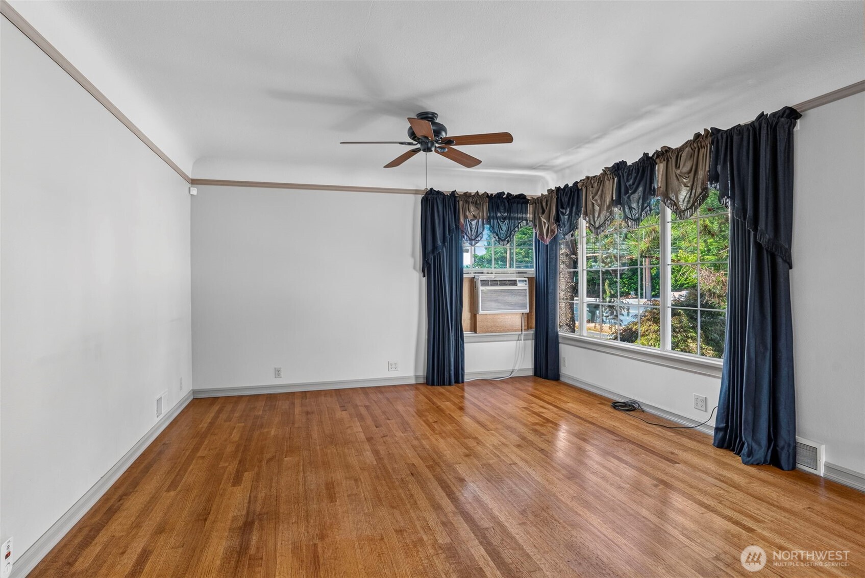 2205 Ocean Beach Highway Property Photo 5